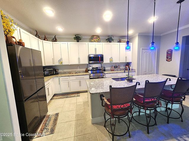 731 Corbin Circle SW, Palm Bay, FL 32909