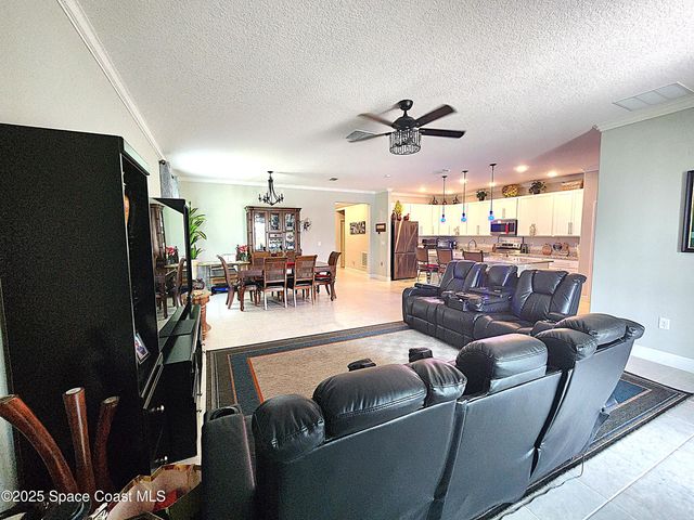 731 Corbin Circle SW, Palm Bay, FL 32909