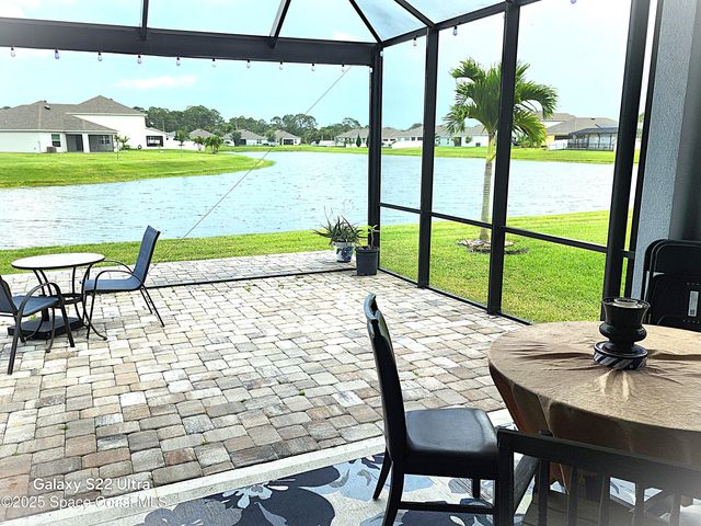 731 Corbin Circle SW, Palm Bay, FL 32909