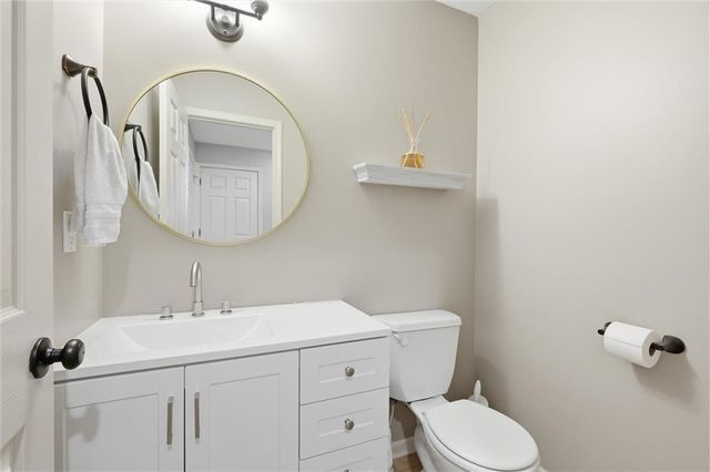 11919 N Belmont Avenue, Kansas City, MO 64156