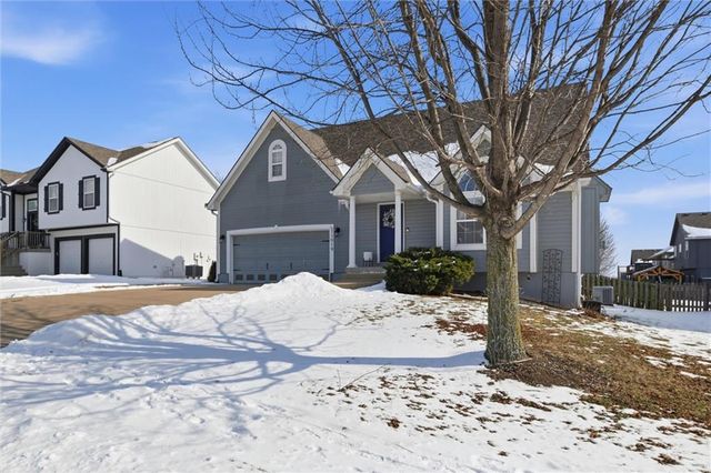 11919 N Belmont Avenue, Kansas City, MO 64156