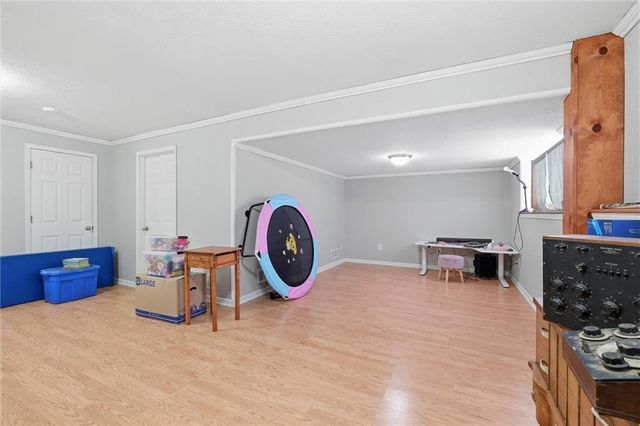 11919 N Belmont Avenue, Kansas City, MO 64156