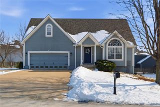 11919 N Belmont Avenue, Kansas City, MO 64156