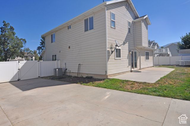 1469 W 2500 S, Woods Cross, UT 84087