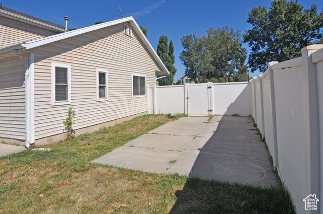 1469 W 2500 S, Woods Cross, UT 84087