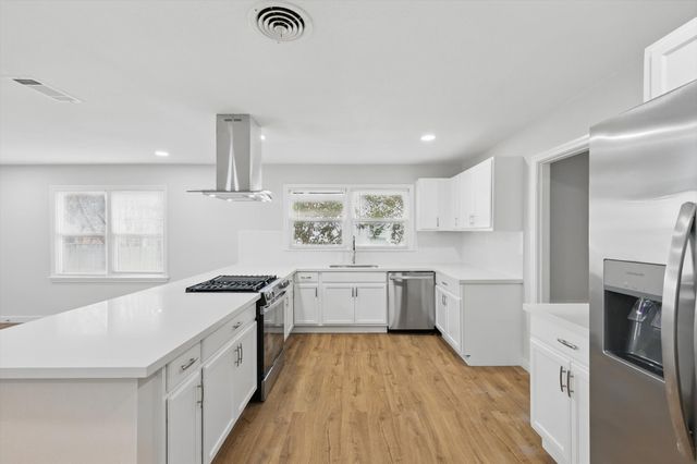 11382 Rupley Lane, Dallas, TX 75218