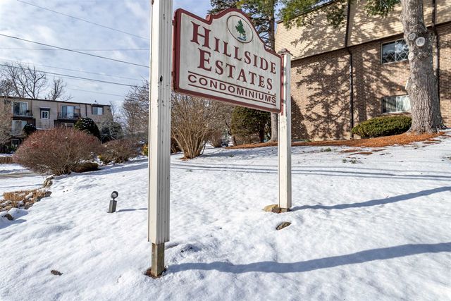 4 Pembroke Dr Unit 22, Derry, NH 03038