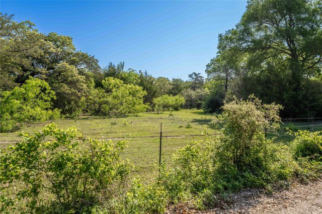 7358 Taplin Lane, Burton, TX 77835