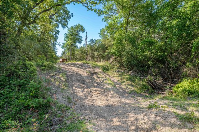 7358 Taplin Lane, Burton, TX 77835