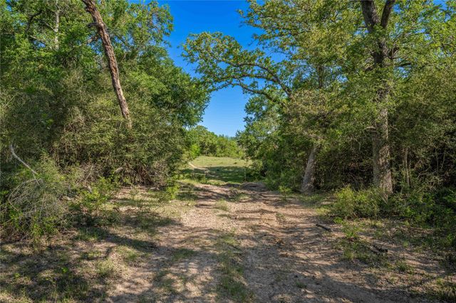 7358 Taplin Lane, Burton, TX 77835