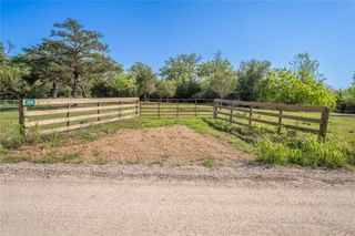 7358 Taplin Lane, Burton, TX 77835