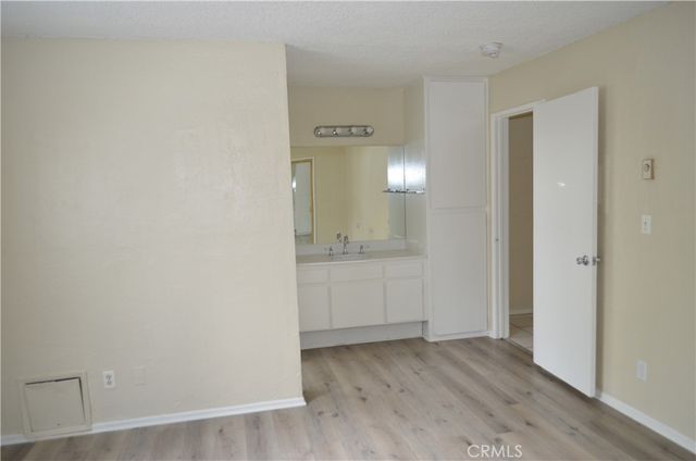 7028 Alabama Avenue, Canoga Park, CA 91303