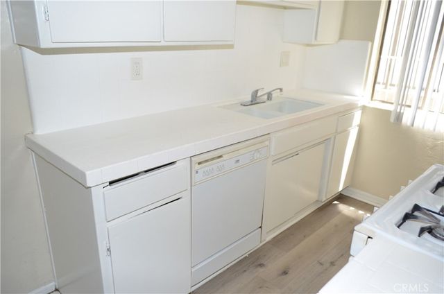 7028 Alabama Avenue, Canoga Park, CA 91303