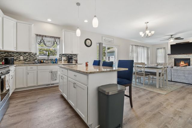 320 W Hunt Avenue, Twin Lakes, WI 53181