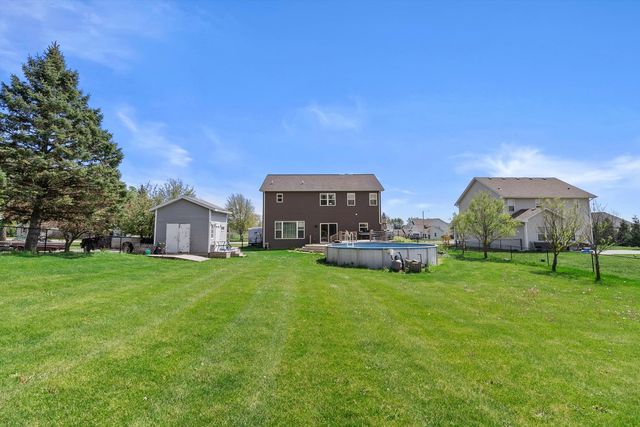 320 W Hunt Avenue, Twin Lakes, WI 53181