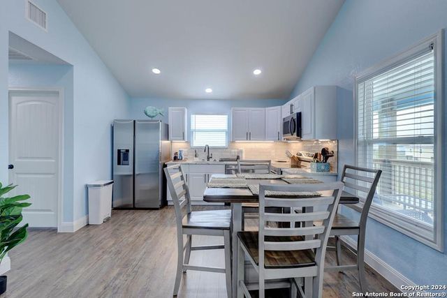 370 misty oak, Rockport, TX 78382