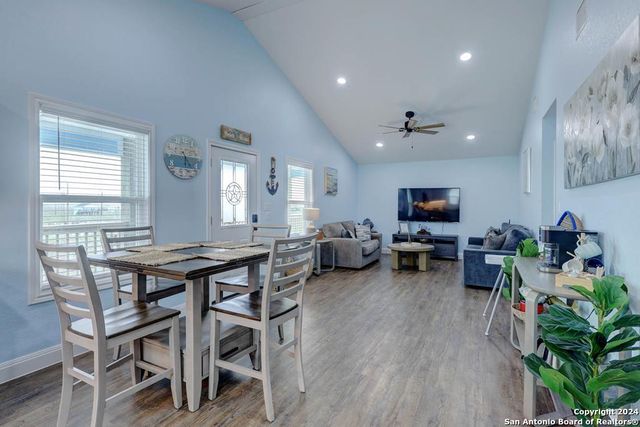 370 misty oak, Rockport, TX 78382