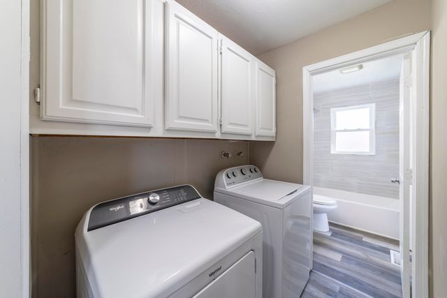 765 Governor Road, Valparaiso, IN 46385