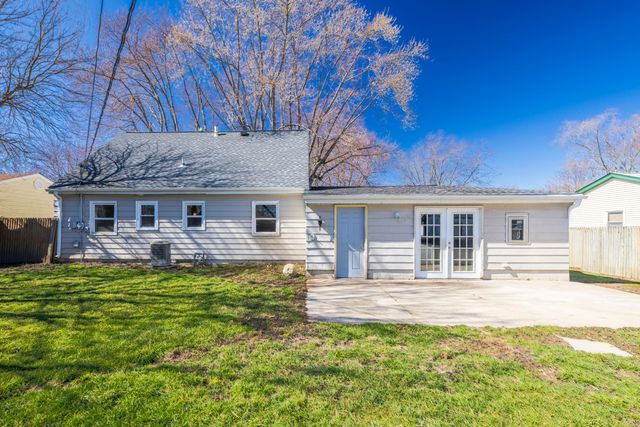 765 Governor Road, Valparaiso, IN 46385