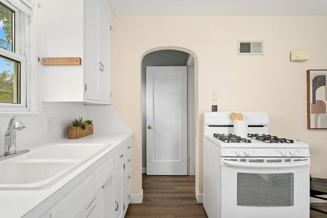 3539 Sumter Avenue S, Saint Louis Park, MN 55426