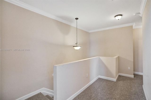 1042 NE 207th Ter, Miami, FL 33179