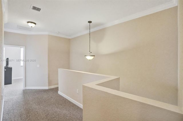 1042 NE 207th Ter, Miami, FL 33179