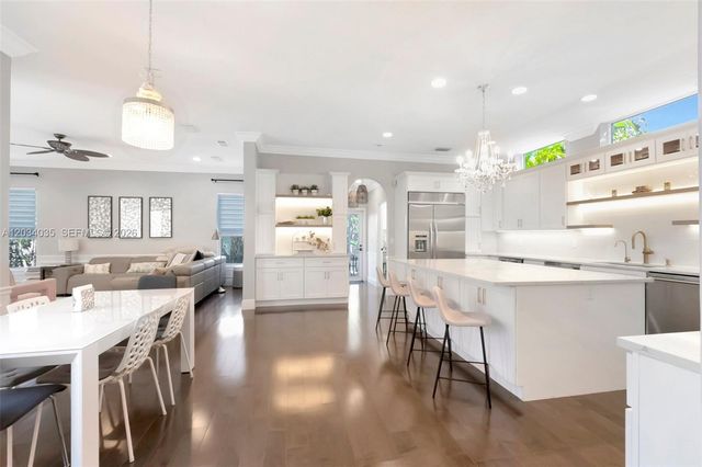 375 SW 16th Street 1, Boca Raton, FL 33432