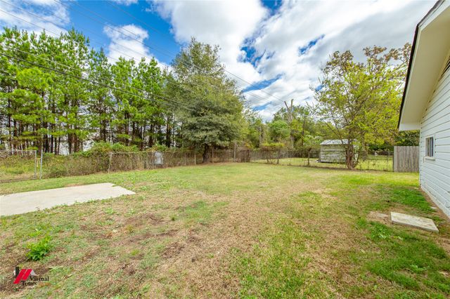 649 Woodmont Place, Shreveport, LA 71108