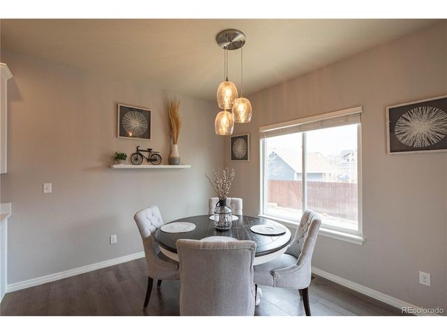 9020 Sandpiper Dr, Longmont, CO 80504