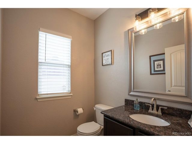 9020 Sandpiper Dr, Longmont, CO 80504