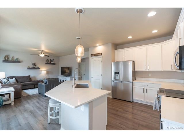 9020 Sandpiper Dr, Longmont, CO 80504