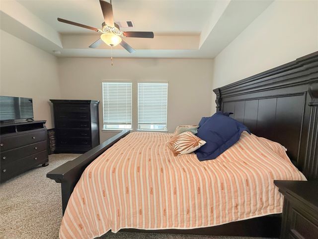 209 Bryan Way, Angleton, TX 77515