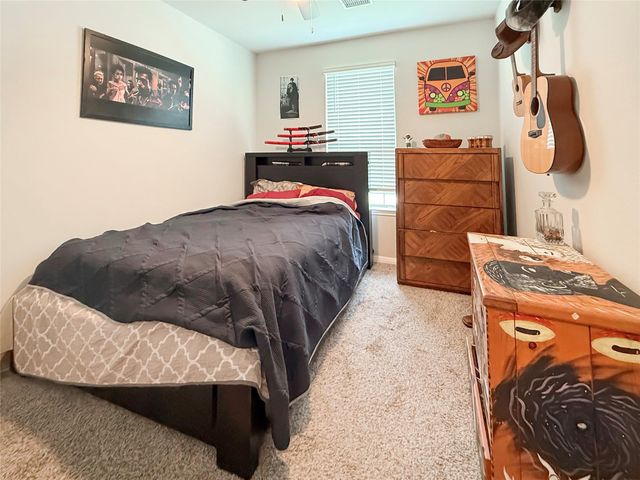 209 Bryan Way, Angleton, TX 77515