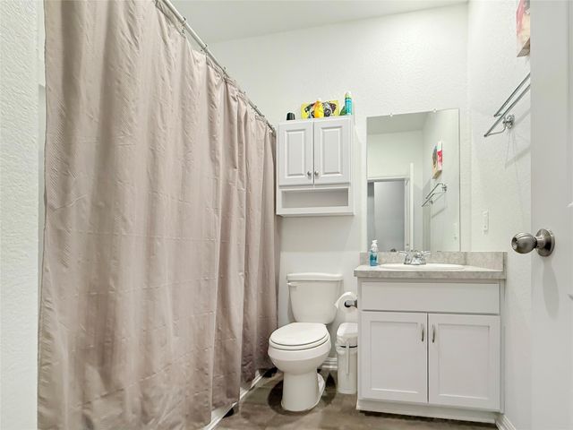 209 Bryan Way, Angleton, TX 77515