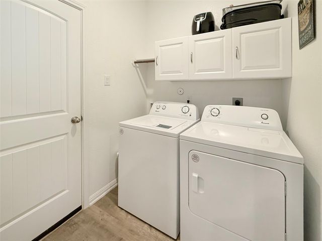 209 Bryan Way, Angleton, TX 77515