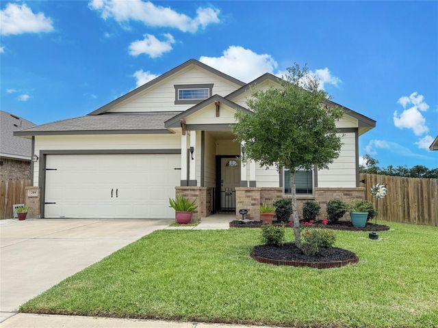 209 Bryan Way, Angleton, TX 77515