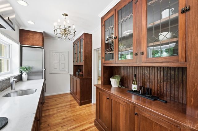 407 Lafayette Avenue, Cincinnati, OH 45220
