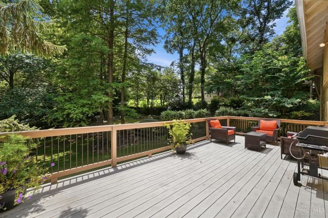 407 Lafayette Avenue, Cincinnati, OH 45220