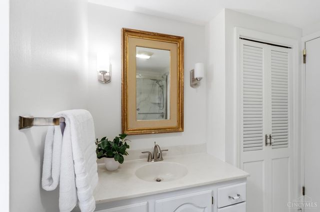 407 Lafayette Avenue, Cincinnati, OH 45220