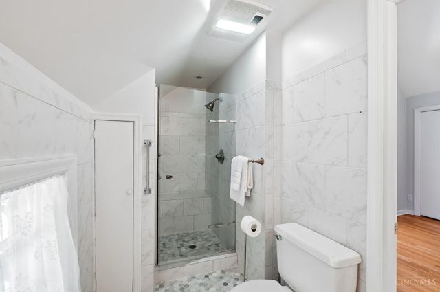 407 Lafayette Avenue, Cincinnati, OH 45220