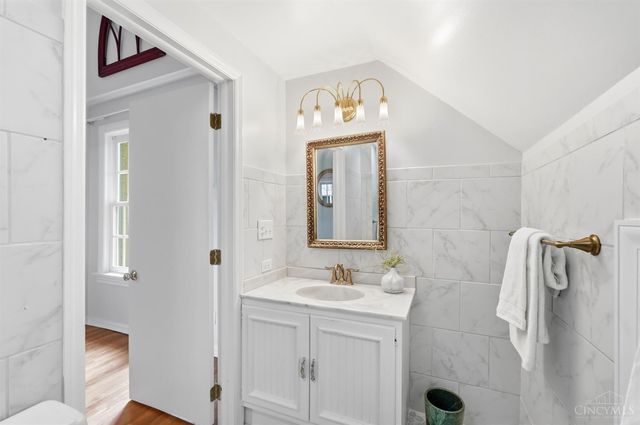407 Lafayette Avenue, Cincinnati, OH 45220