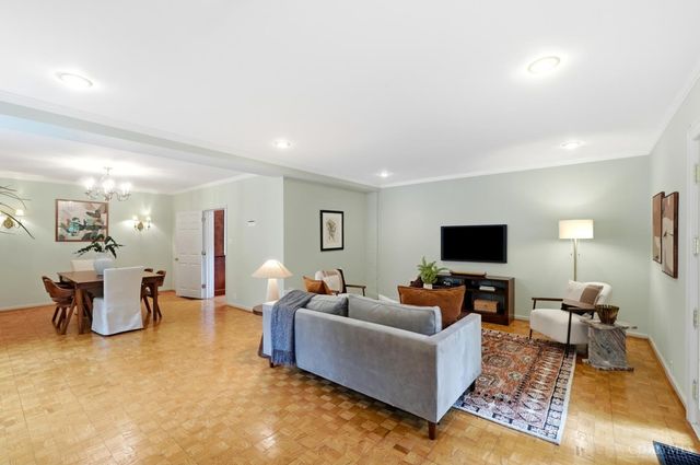 407 Lafayette Avenue, Cincinnati, OH 45220