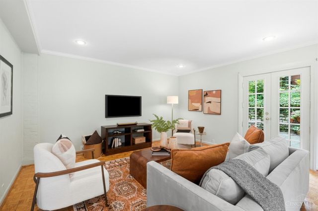 407 Lafayette Avenue, Cincinnati, OH 45220
