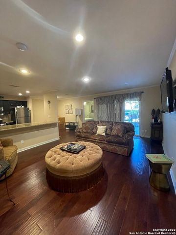 100 Lorenz Rd Apt 1105, San Antonio, TX 78209