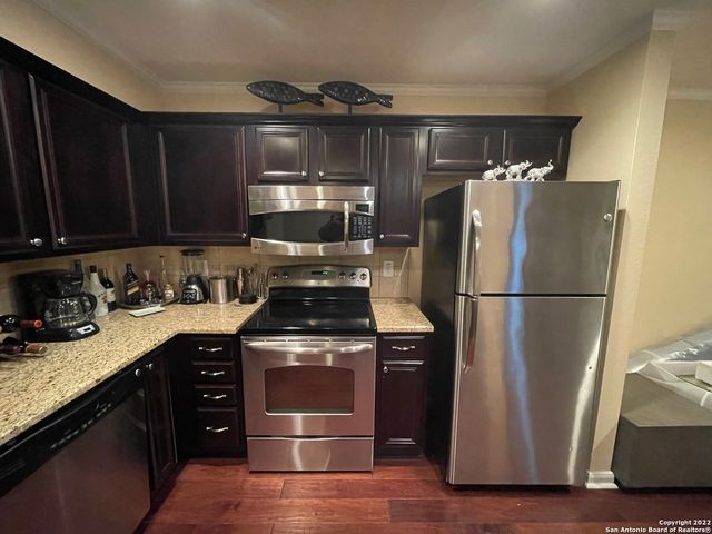 100 Lorenz Rd Apt 1105, San Antonio, TX 78209