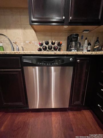 100 Lorenz Rd Apt 1105, San Antonio, TX 78209