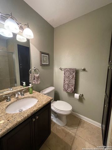 100 Lorenz Rd Apt 1105, San Antonio, TX 78209