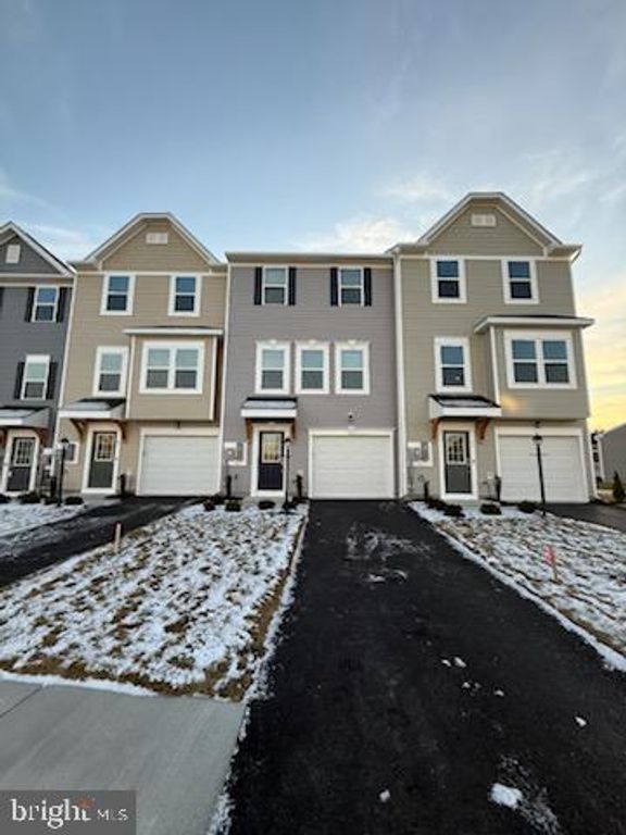 89 TUMBLEWOOD, Inwood, WV 25428