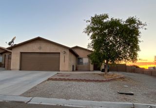 10310 S Typhoon Ave, Yuma, AZ 85365