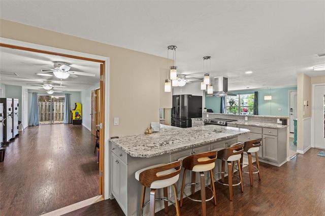 6401 36TH AVENUE W, Bradenton, FL 34209